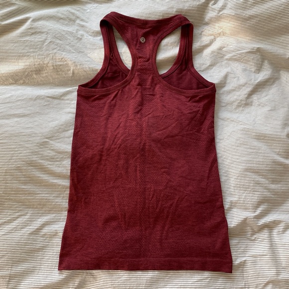 Lululemon swiftly tech tank top 2.0 - Picture 2 of 4